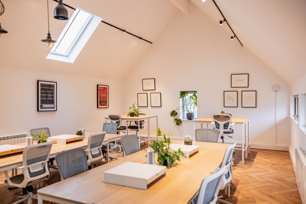 Property photo 2 of 8 Office Share