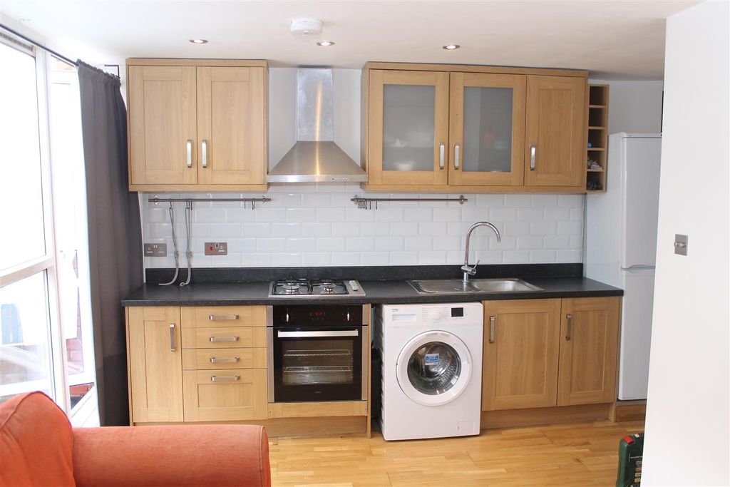 Property photo 2 of 5 Bz1Hnrybie4Hzoqy9Bvchfygzaa