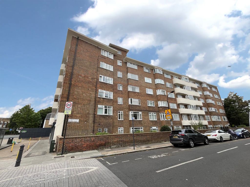 Property photo 1 of 13 Roof Surface, Melville Court, 1.Jpg