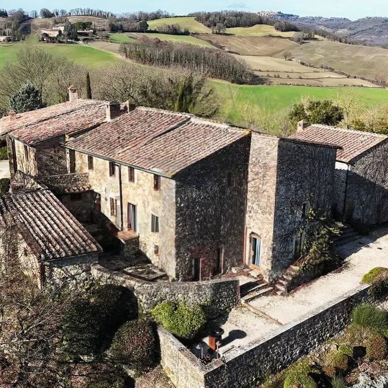 Property photo 1 of 17 Charming Country House In Chiusdino, Tuscany