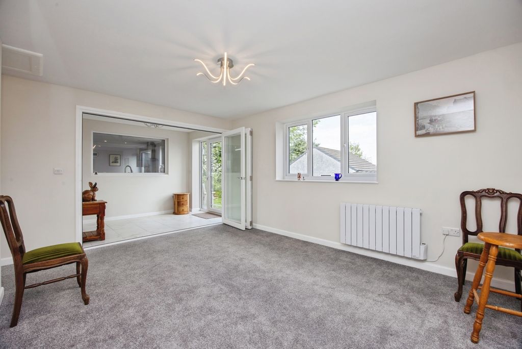 Property photo 3 of 17 Photo