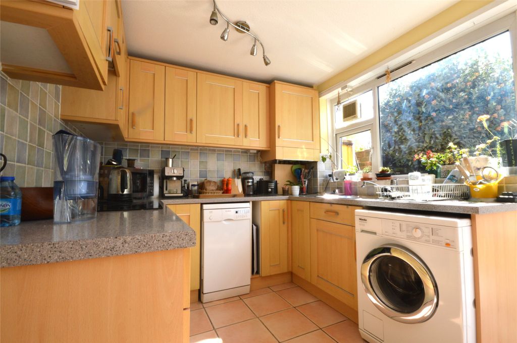 Property photo 2 of 8 Picture No. 10