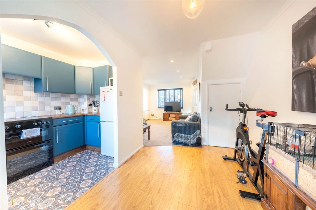 Property photo 2 of 24 Picture No. 38