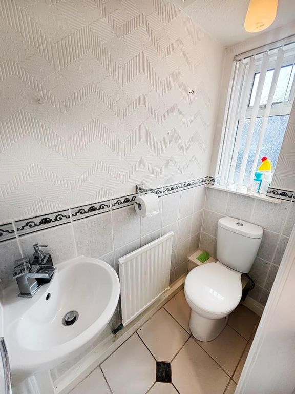 Property photo 2 of 31 WC