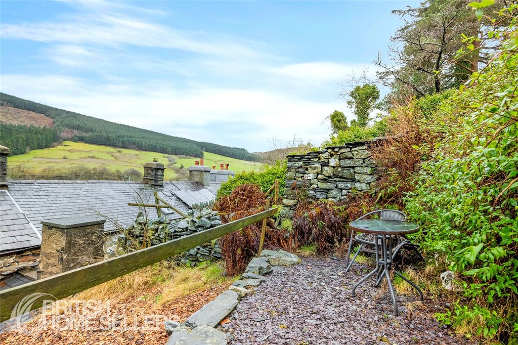 Property photo 2 of 15 Picture No. 06