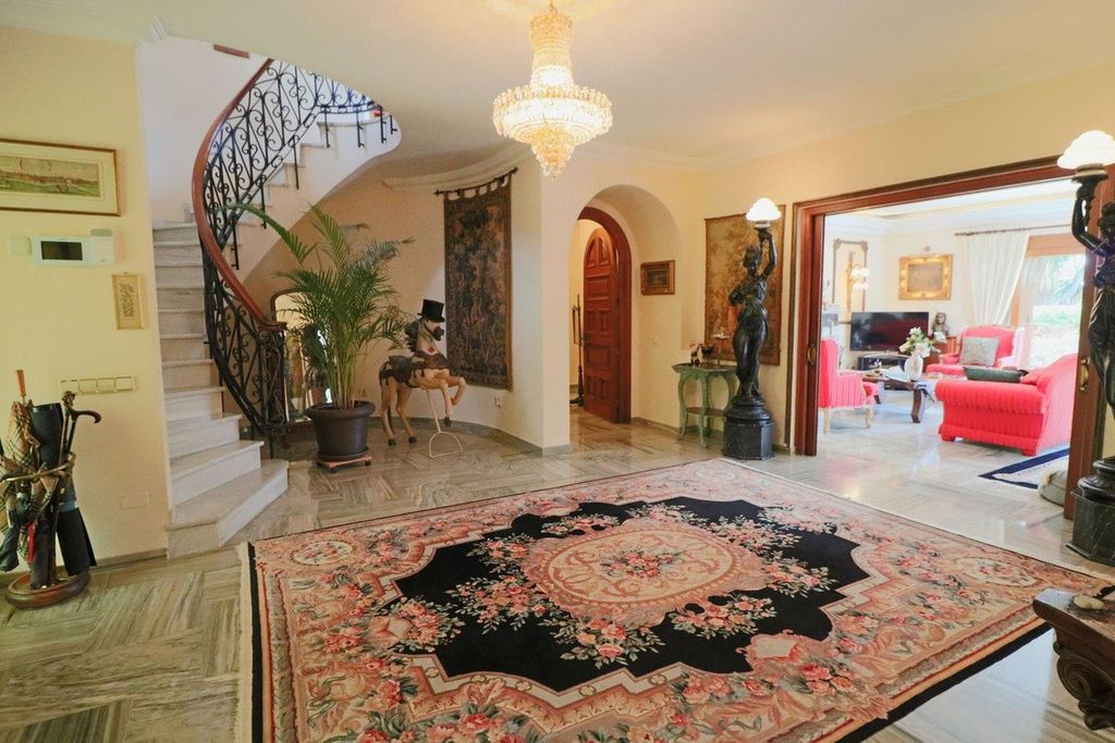 Property photo 2 of 33