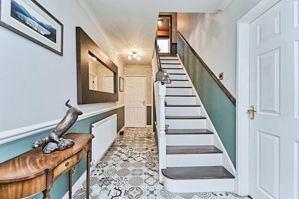 Property photo 3 of 24 Pbox-Img.Jpg