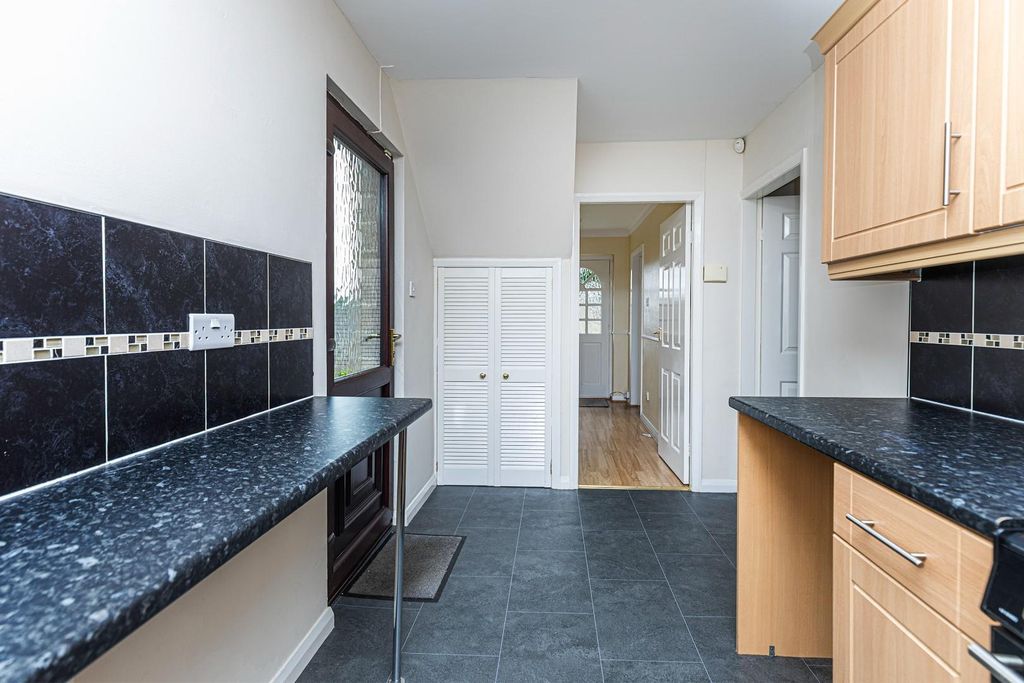 Property photo 2 of 23 Kitchen