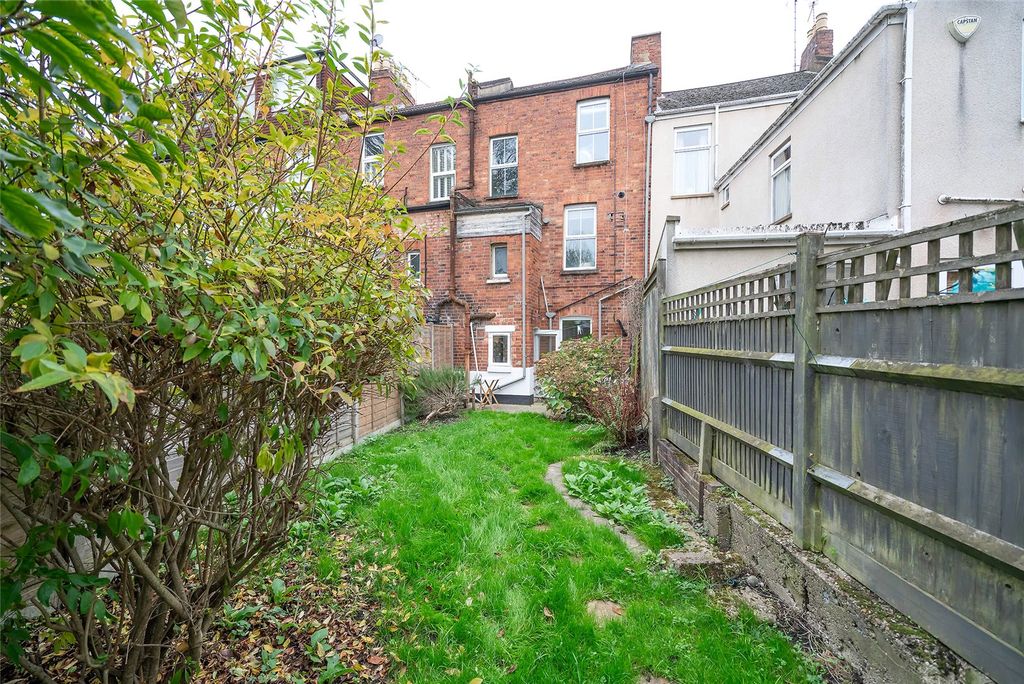 Property photo 1 of 18 Garden F