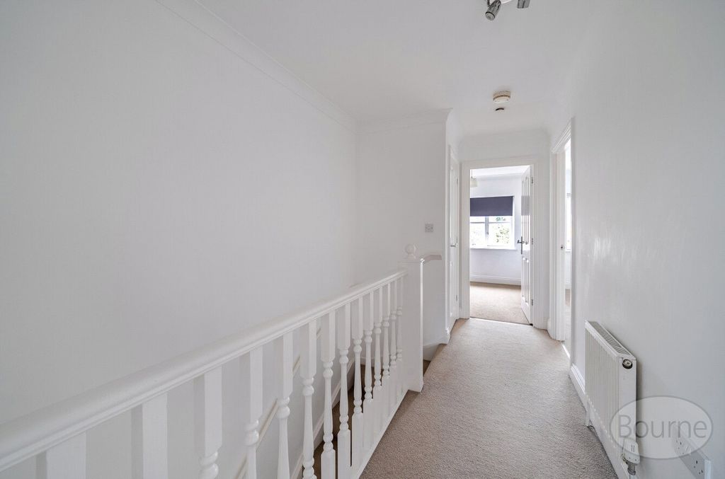 Property photo 3 of 11 Picture No. 38