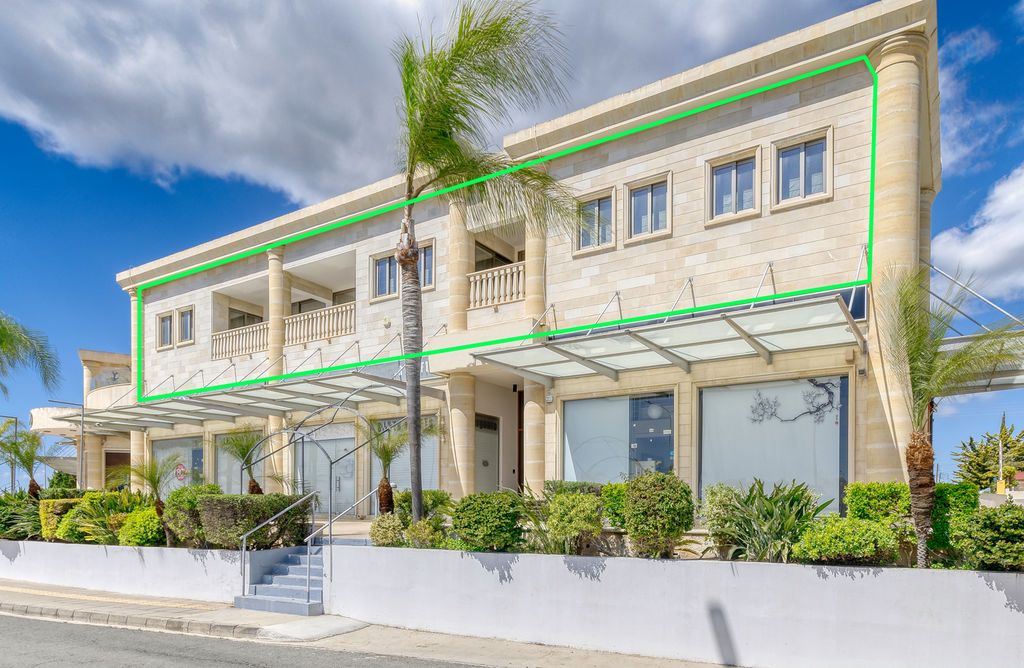 Property photo 1 of 40 Apartment Outlined