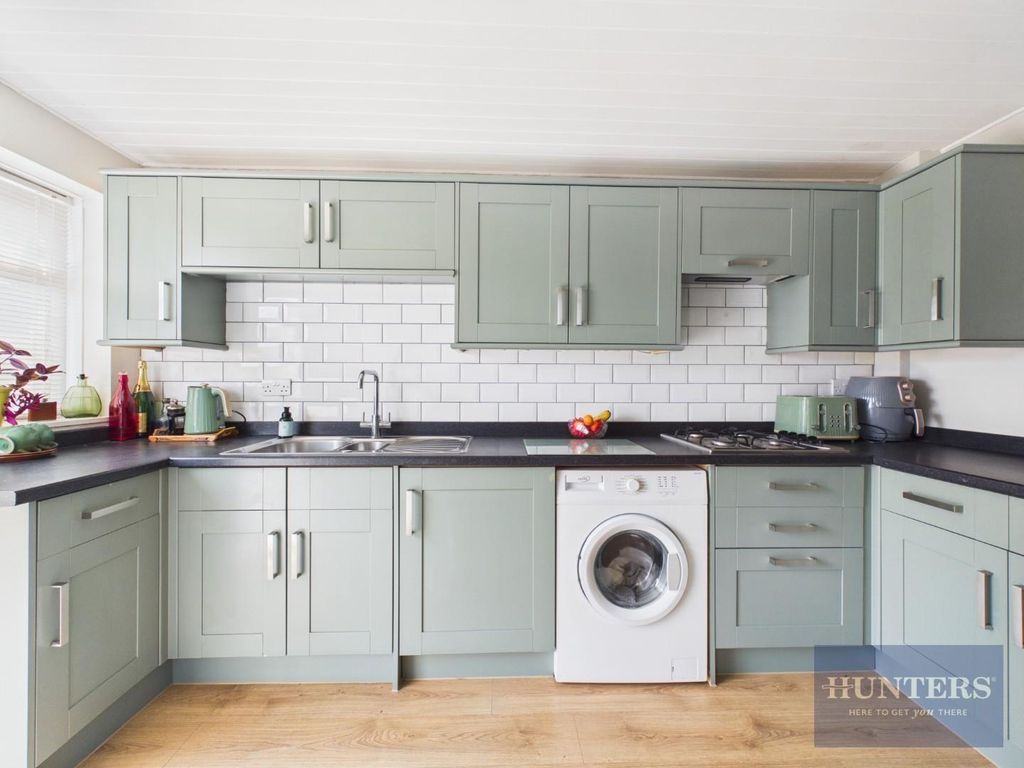 Property photo 2 of 22 Kitchen