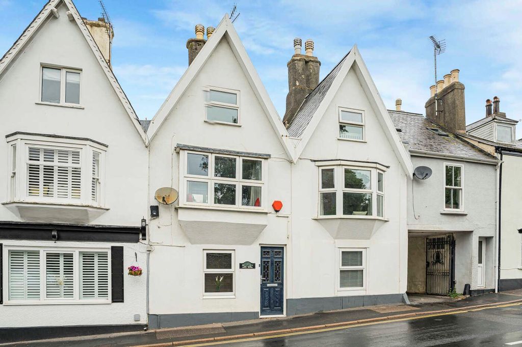 Property photo 1 of 37