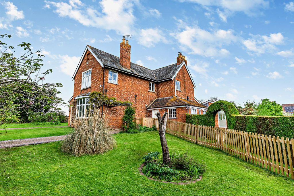 Property photo 2 of 34 Image