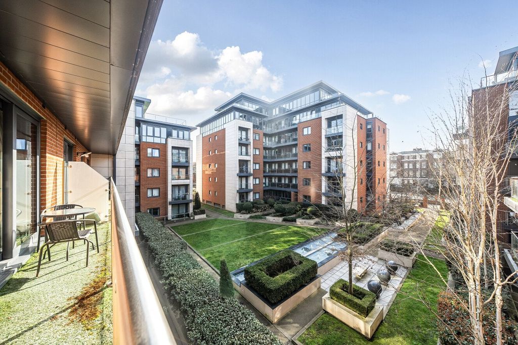 Property photo 2 of 12 Picture No. 10