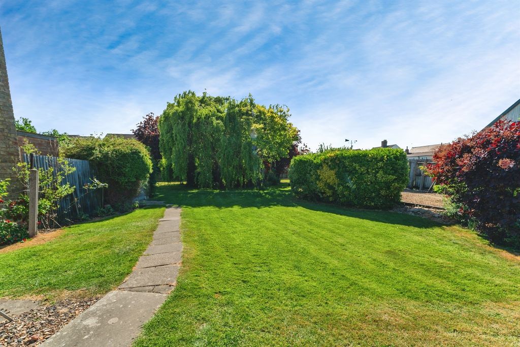 Property photo 2 of 19