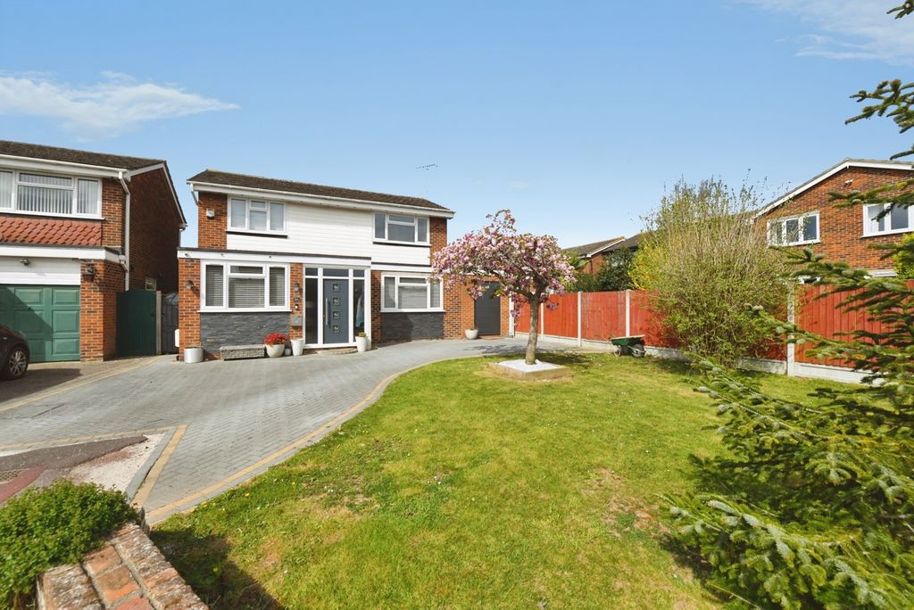 Property photo 1 of 18 External