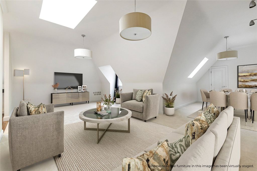 Property photo 2 of 12 Dining/Sitting Room
