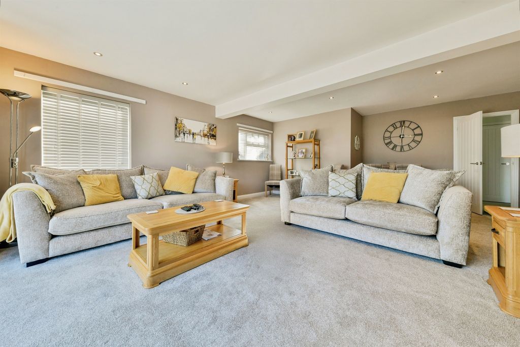 Property photo 3 of 20