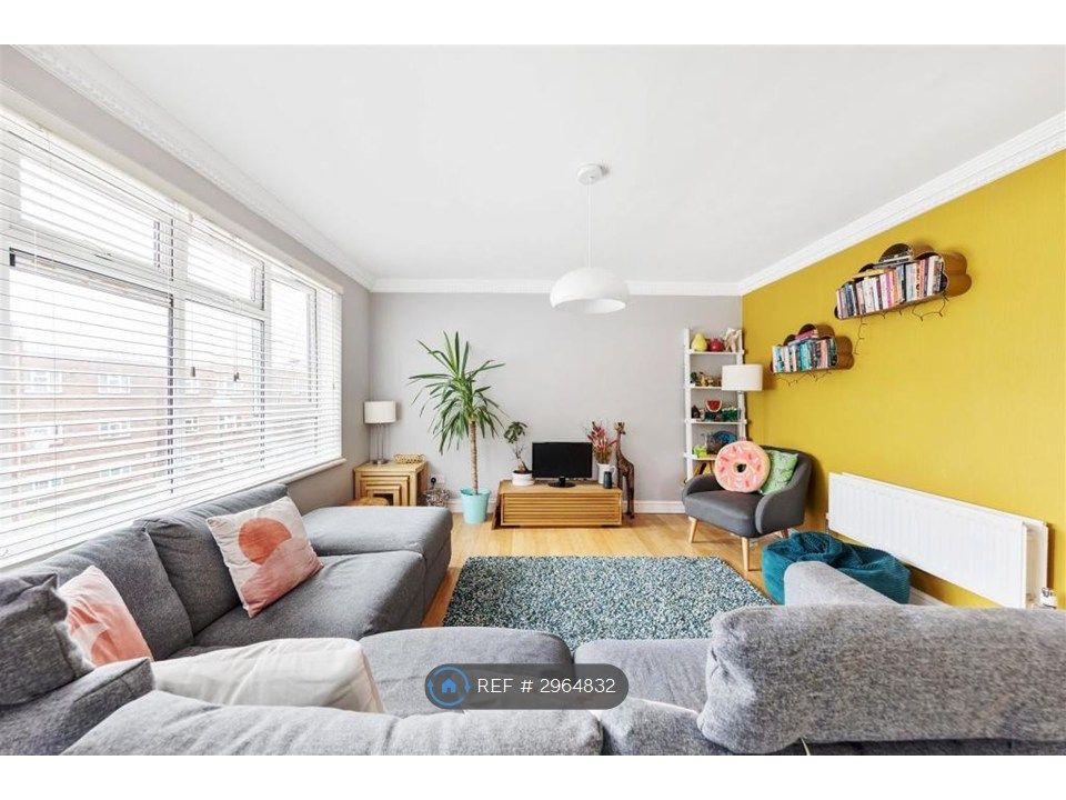 Property photo 1 of 14 Living Room
