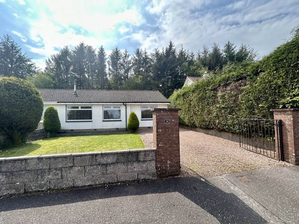 Property photo 1 of 17 Front