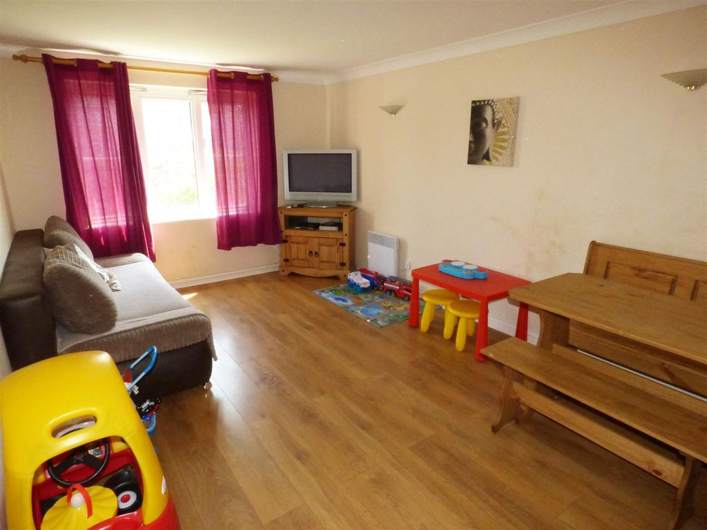 Property photo 2 of 5 Lounge/Diner