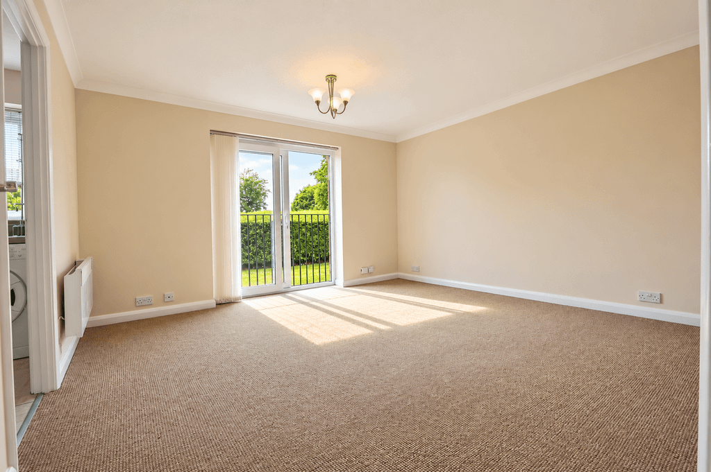 Property photo 3 of 8 3