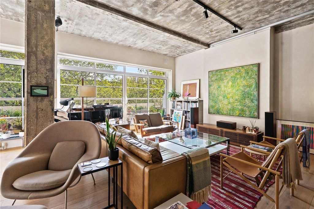 Property photo 2 of 18 Picture No. 05