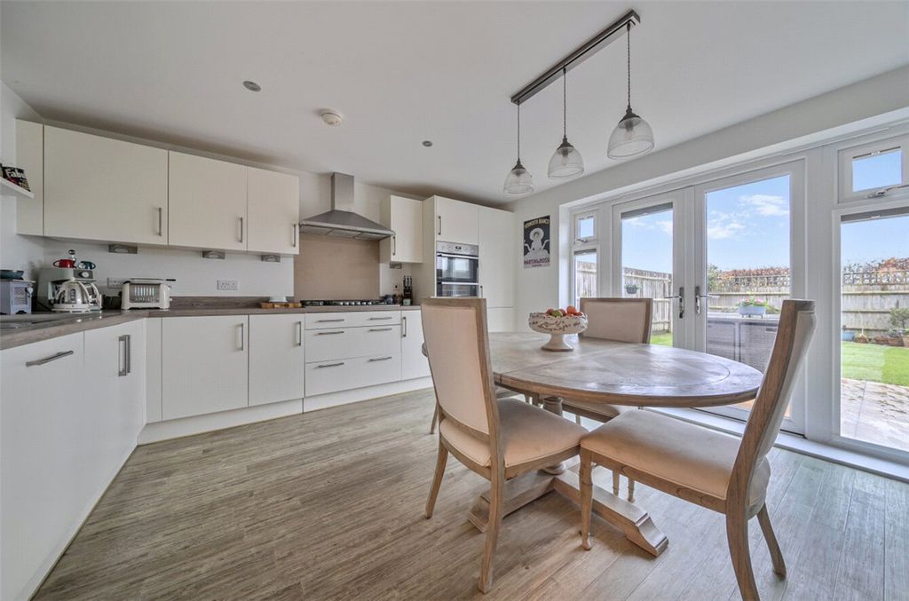 Property photo 2 of 20 Picture No. 14