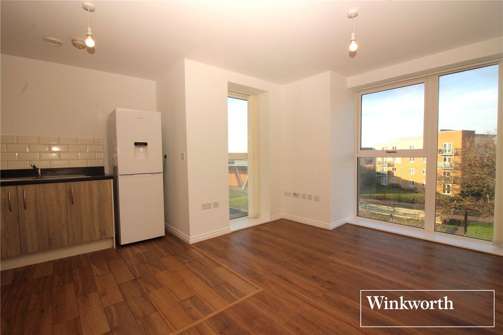 Property photo 3 of 11 Picture 3