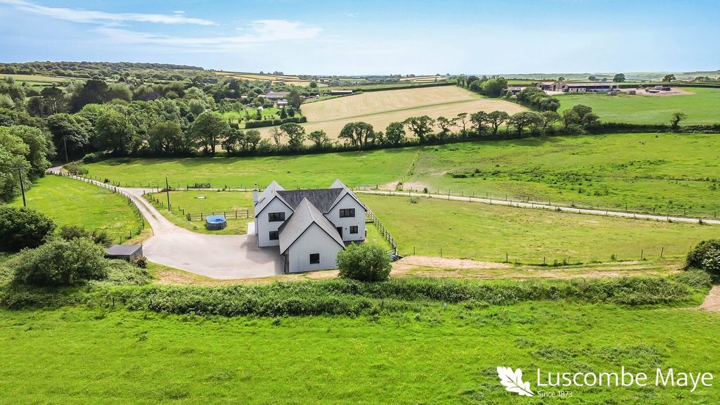 4 bed detached house for saleModbury PL21