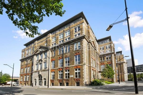 Property photo 1 of 8 Three Bedroom Apartment For Sale