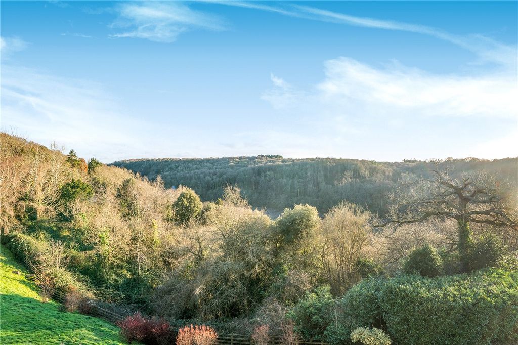 Property photo 2 of 34 Picture No. 12