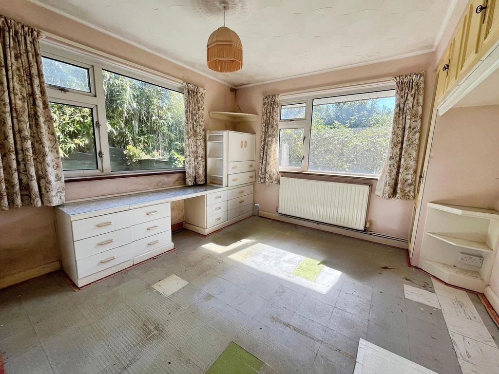 Property photo 3 of 11 Pbox-Img.Jpg
