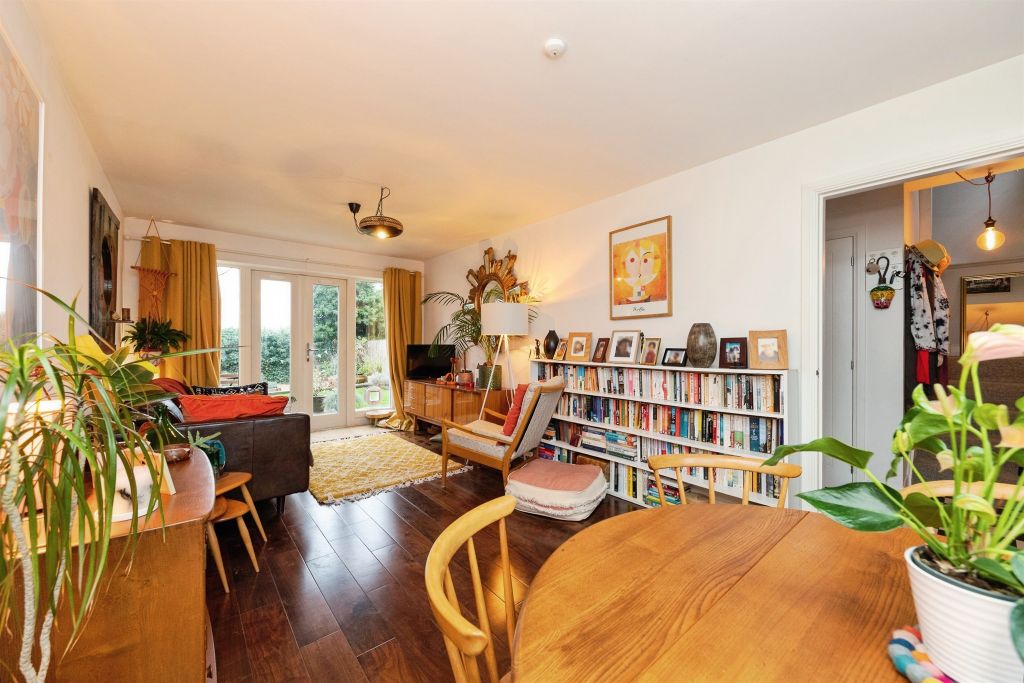 Property photo 3 of 39