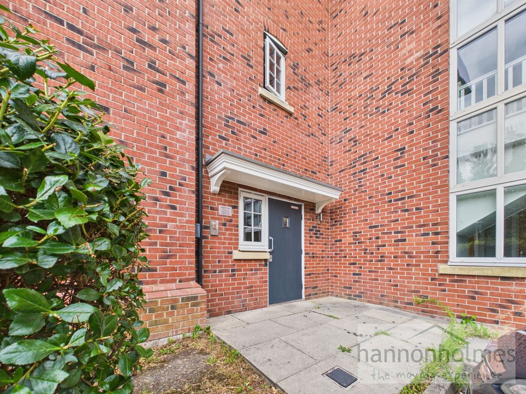 Property photo 1 of 13 Cam05283G0-Pr0203-Still016