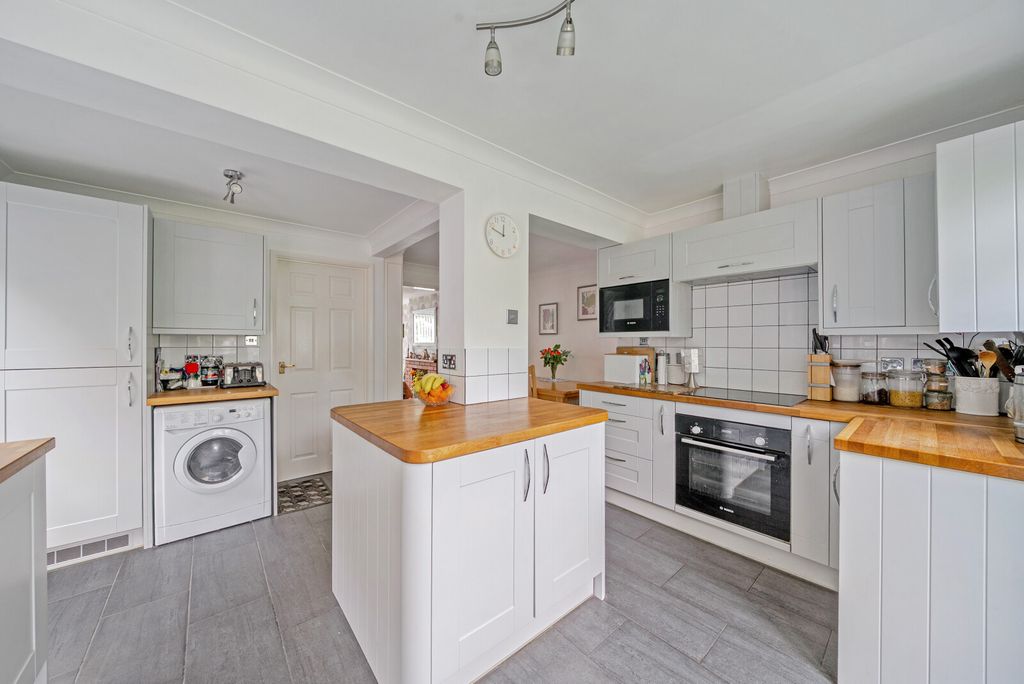 Property photo 3 of 24 15-6818B08cd7461-...