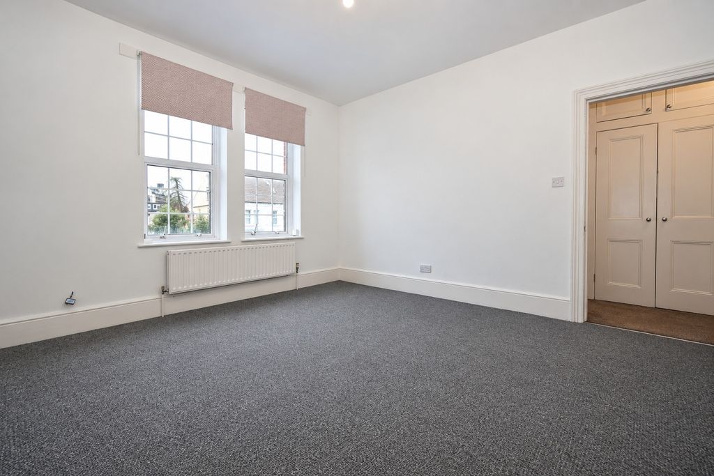 Property photo 3 of 9 3215643