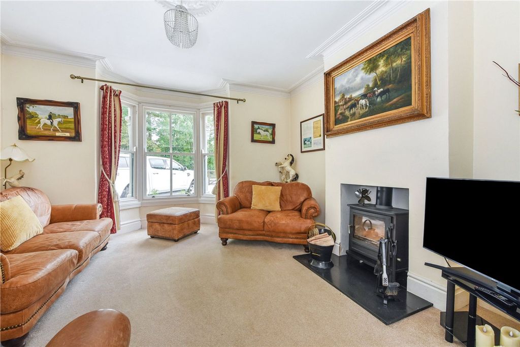 Property photo 2 of 25 Picture No. 17