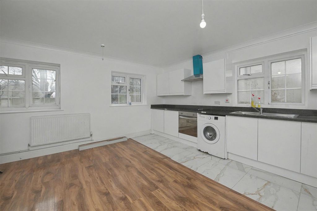 Property photo 3 of 13 20260214050642_Dsc_8057_Cmj99.Jpg