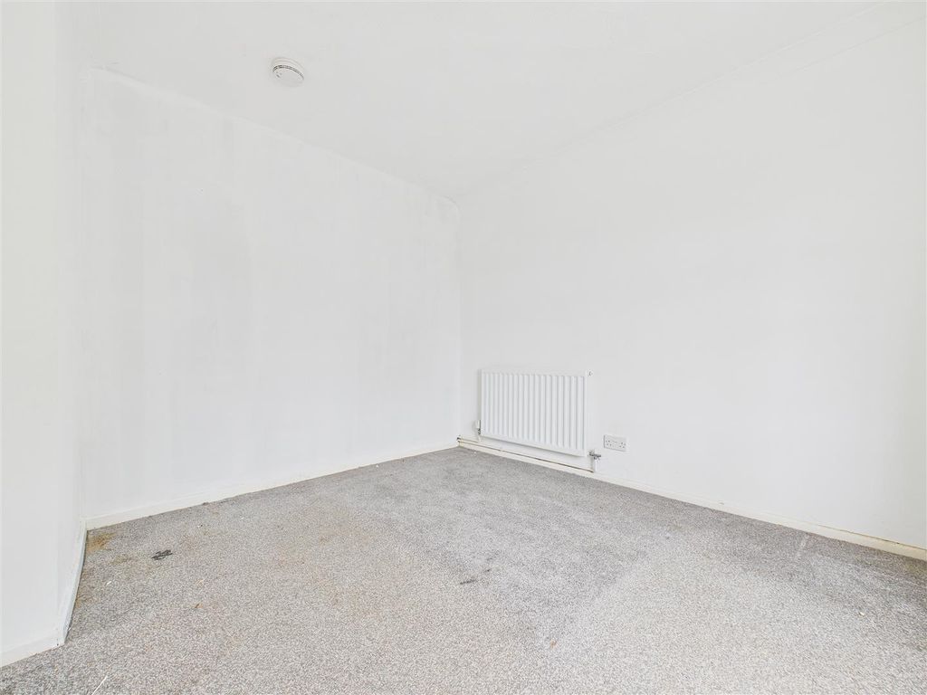 Property photo 2 of 11 Cam02453G0-Pr0142-Still010.Jpg