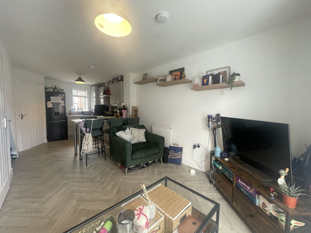 Property photo 3 of 12 Img_6329