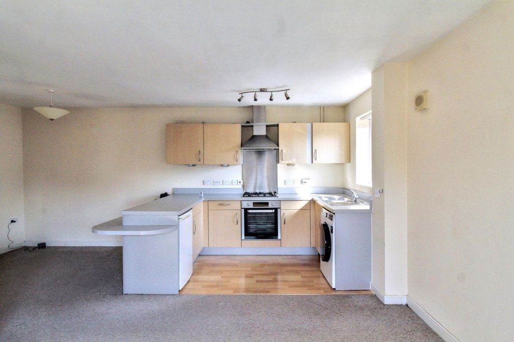 Property photo 3 of 11