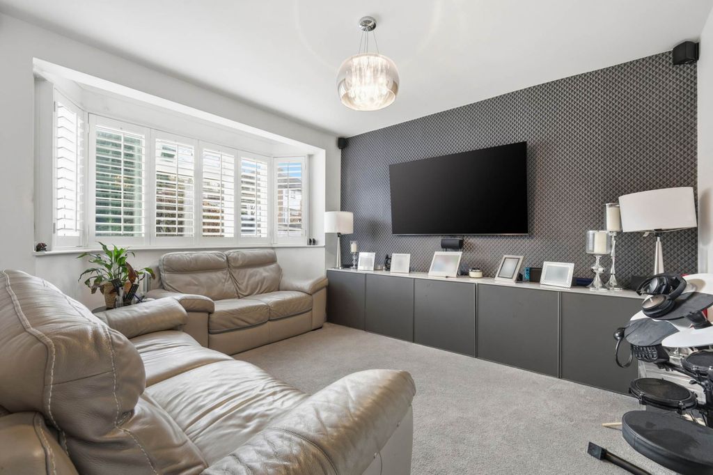 Property photo 3 of 22