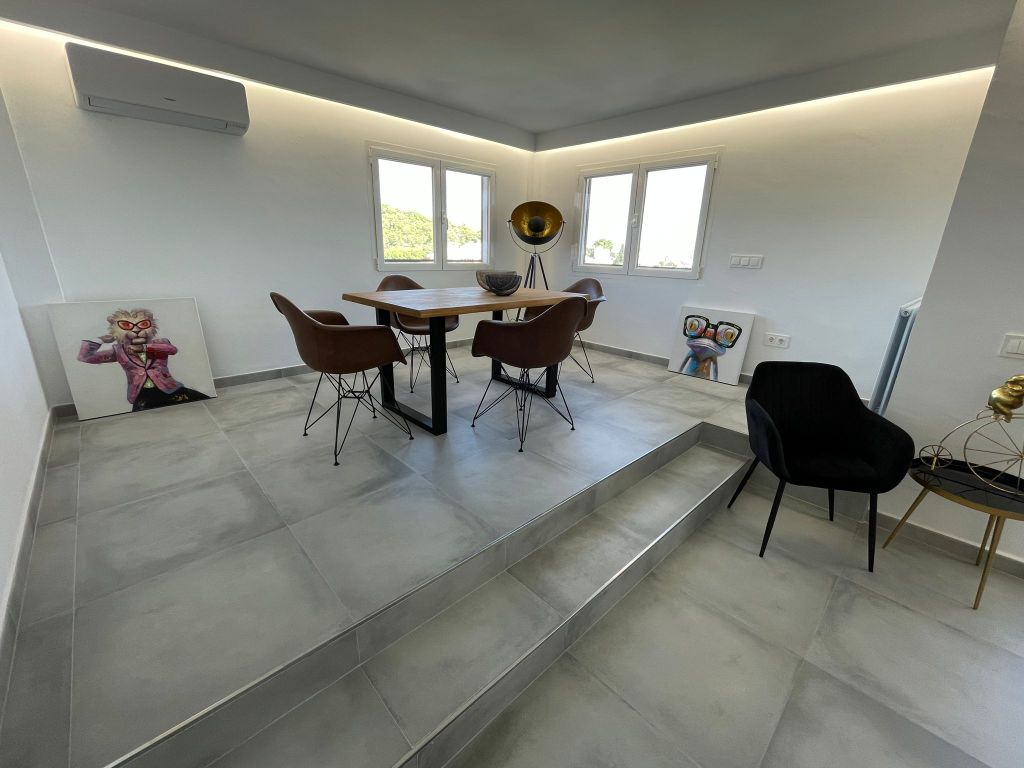 Property photo 3 of 19 003.Jpeg