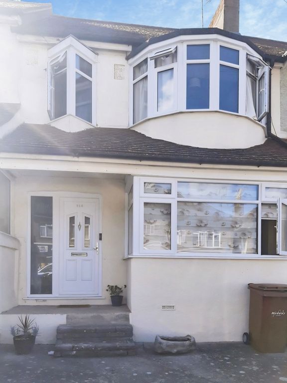 Property photo 1 of 5