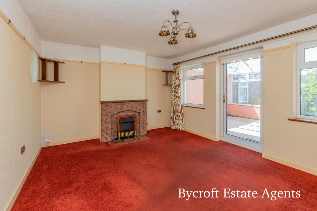 Property photo 3 of 13