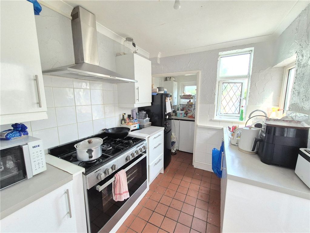 Property photo 3 of 8 Picture No. 14
