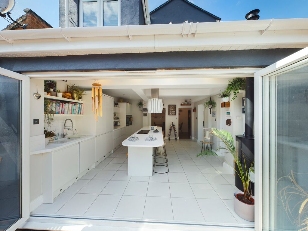 Property photo 3 of 24 Kitchen/Diner