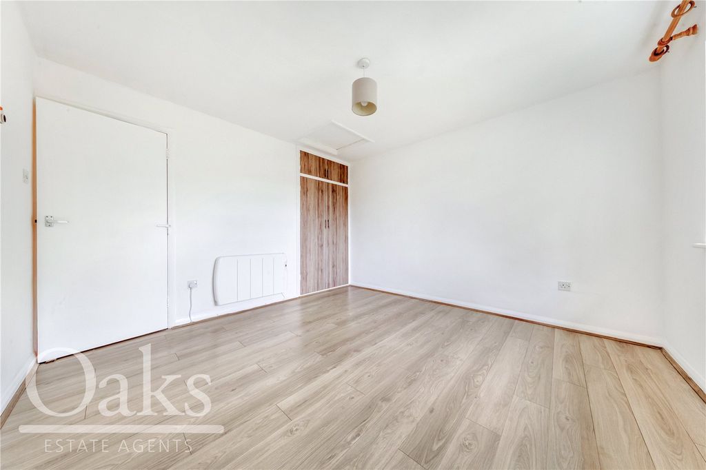 Property photo 3 of 8 Picture No. 04